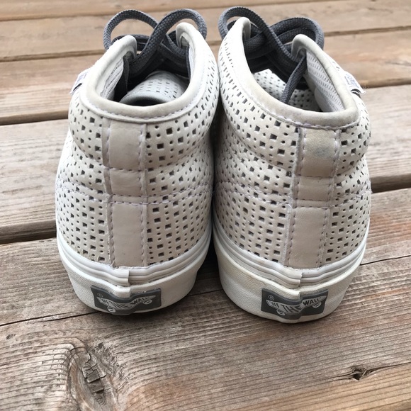 RARE VAULT Vans Perforated Leather Chukka Boot - Picture 5 of 6